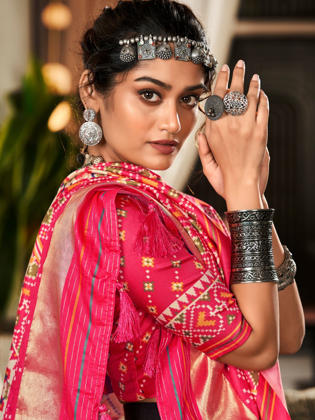 Urban Pallu Woven Design Cotton Blend Daily Saree