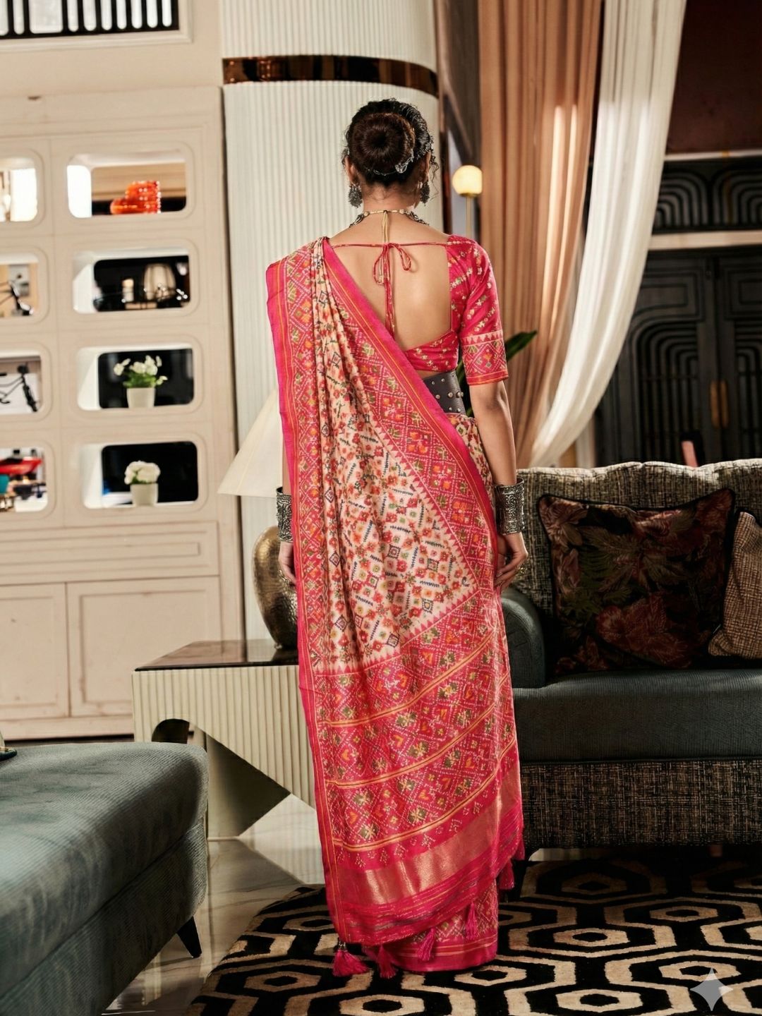 Urban Pallu Woven Design Cotton Blend Daily Saree