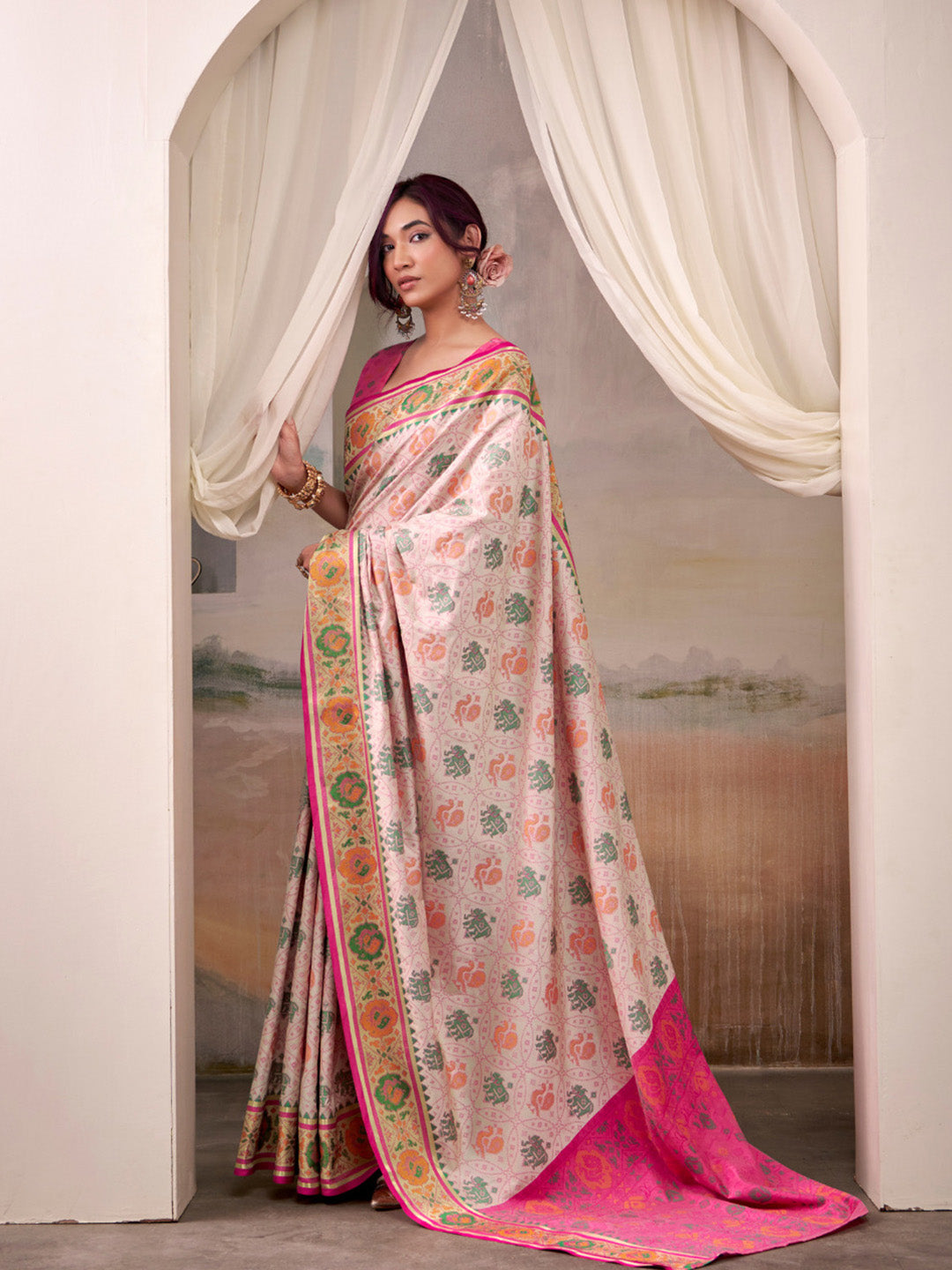 Urban Pallu Woven Design Cotton Blend Daily Saree