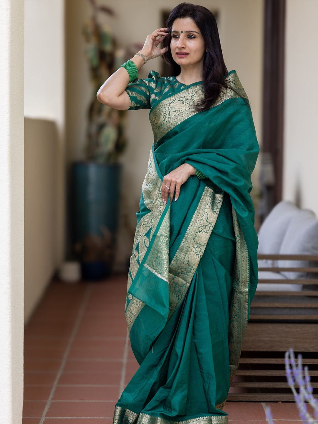 Urban Pallu Woven Design Silk Blend Work Saree