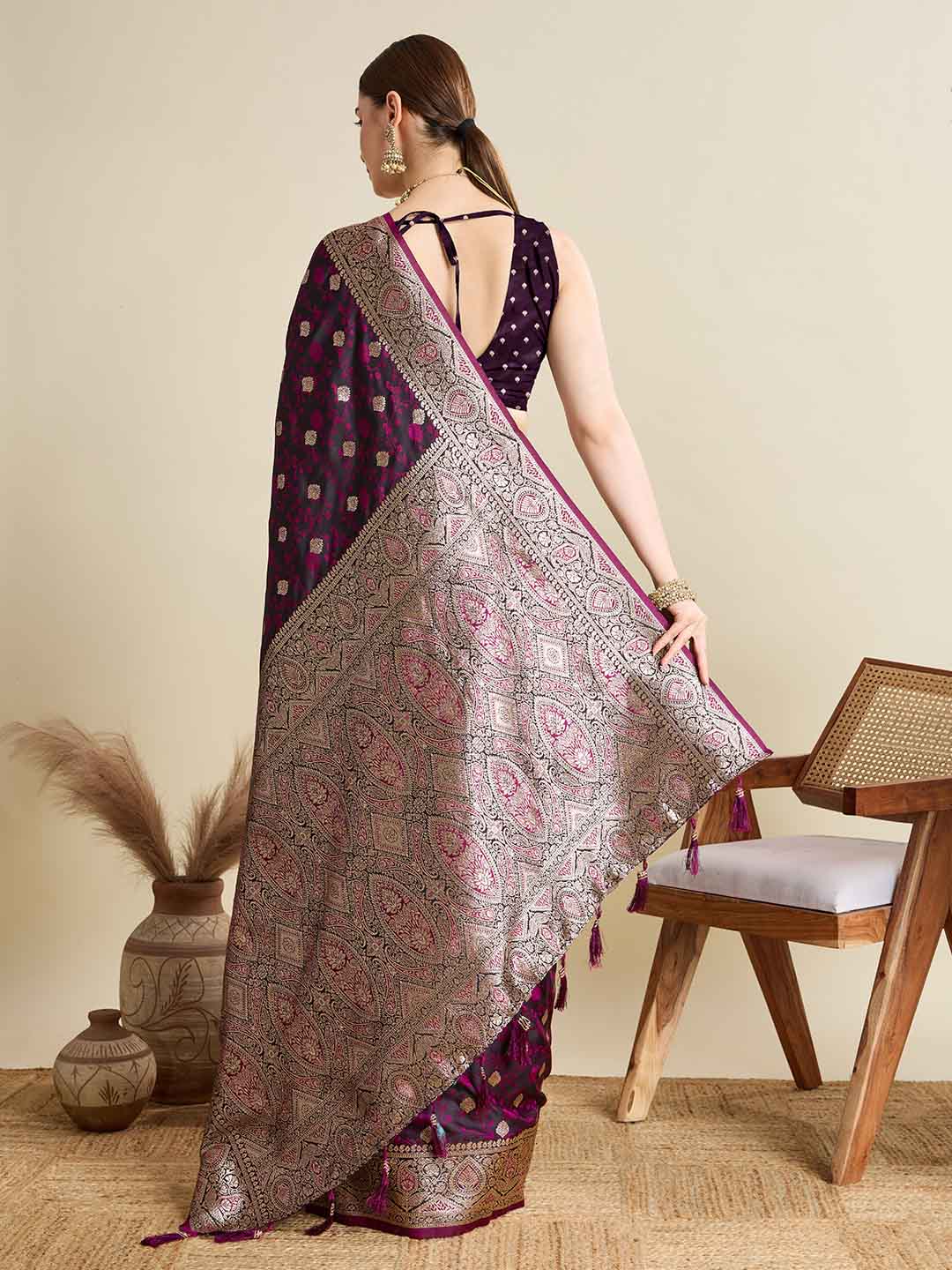 Urban Pallu Woven Design Silk Blend Party Saree