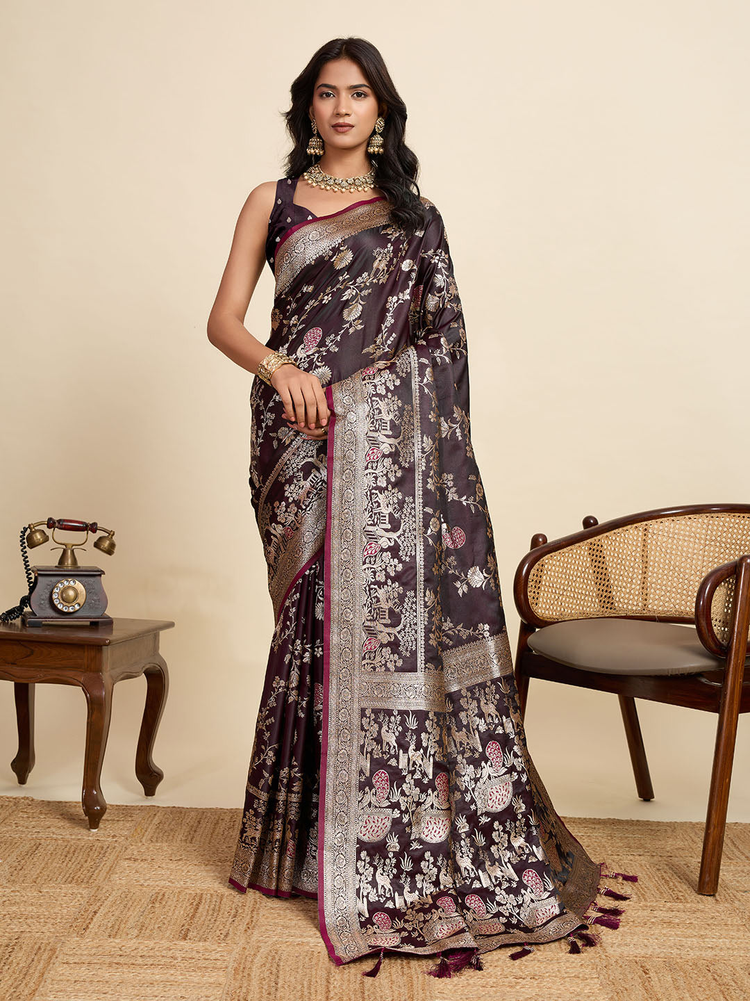 Urban Pallu Woven Design Silk Blend Party Saree