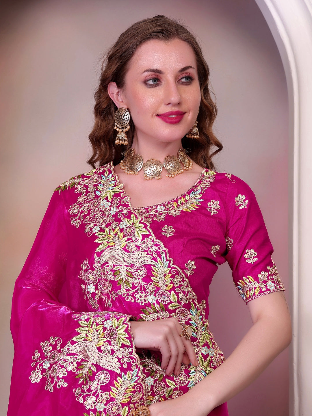 Urban Pallu Solid Silk Blend Festive Saree