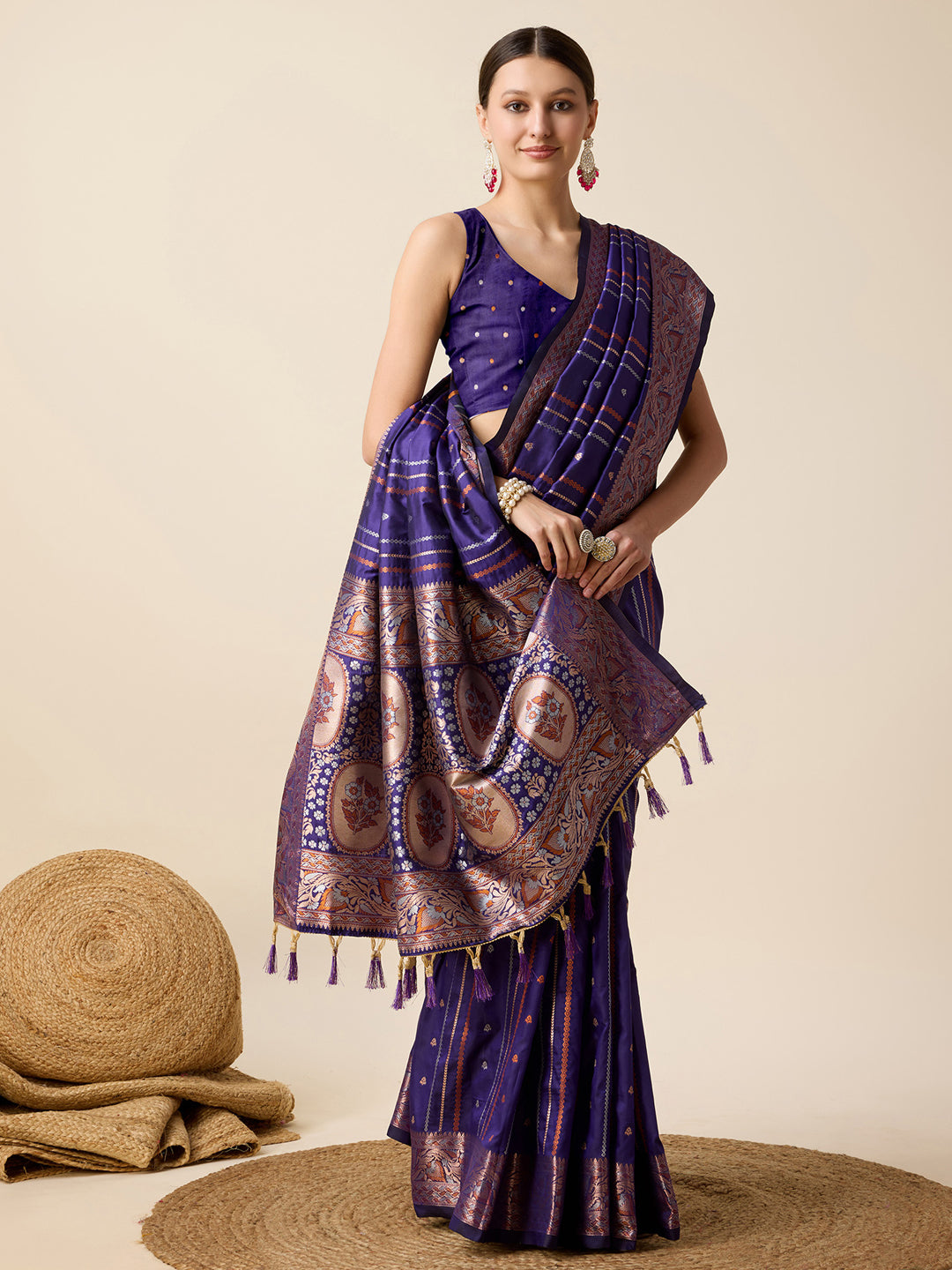 Urban Pallu Woven Design Silk Blend Party Saree