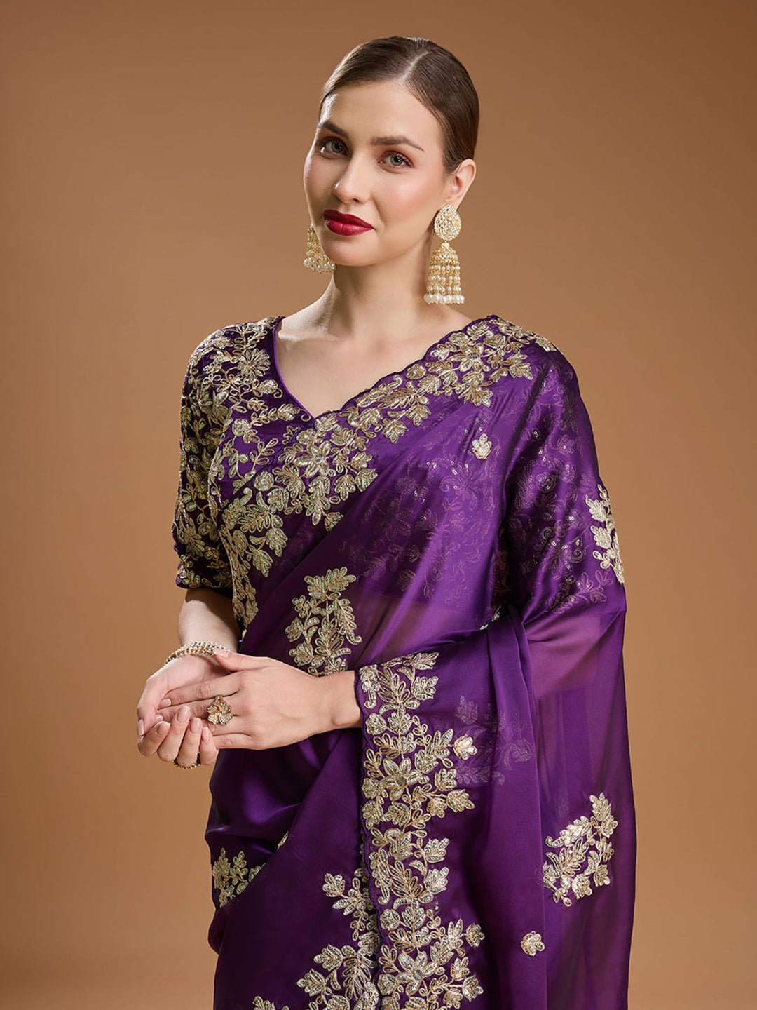 Urban Pallu Embroidered Poly Georgette Embroidered Saree