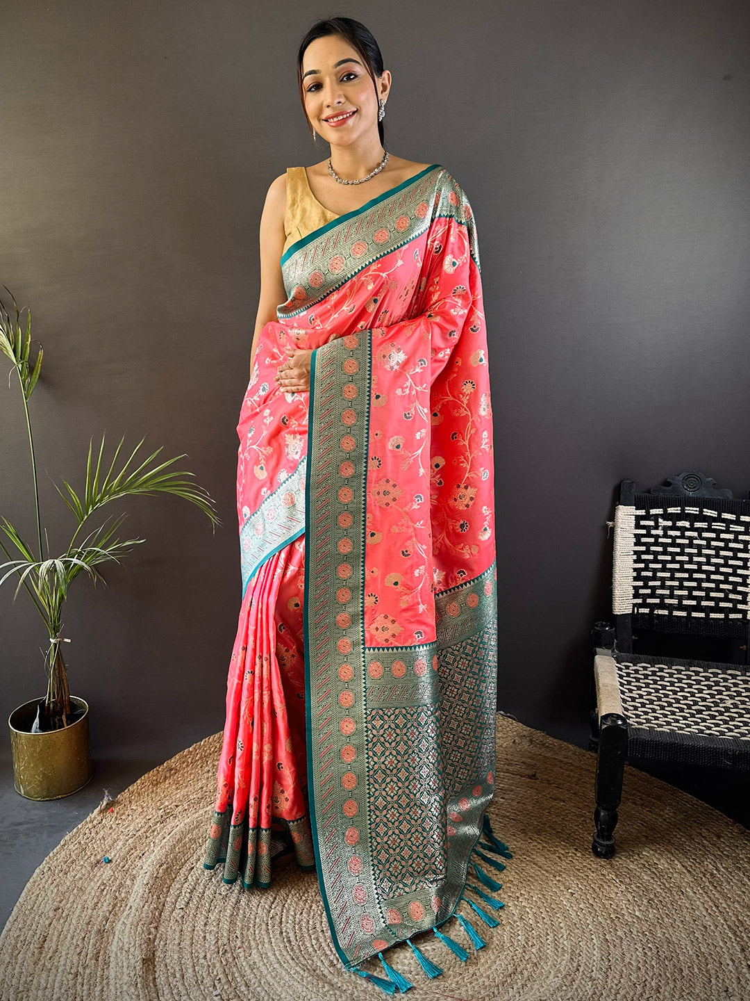 Urban Pallu Woven Design Art Silk Traditional Saree