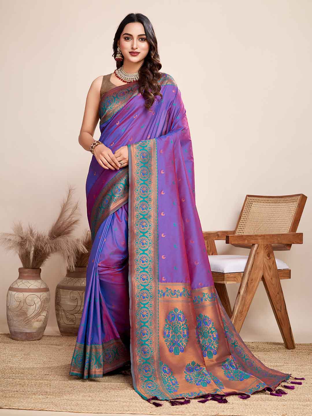 Urban Pallu Woven Design Silk Blend Party Saree
