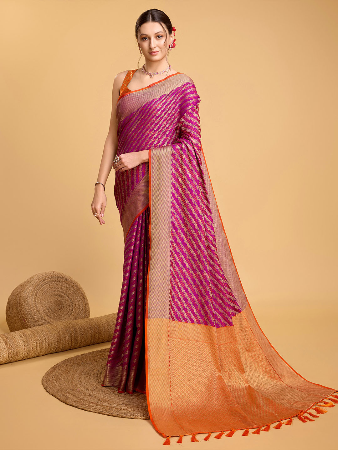 Urban Pallu Woven Design Silk Blend Party Saree