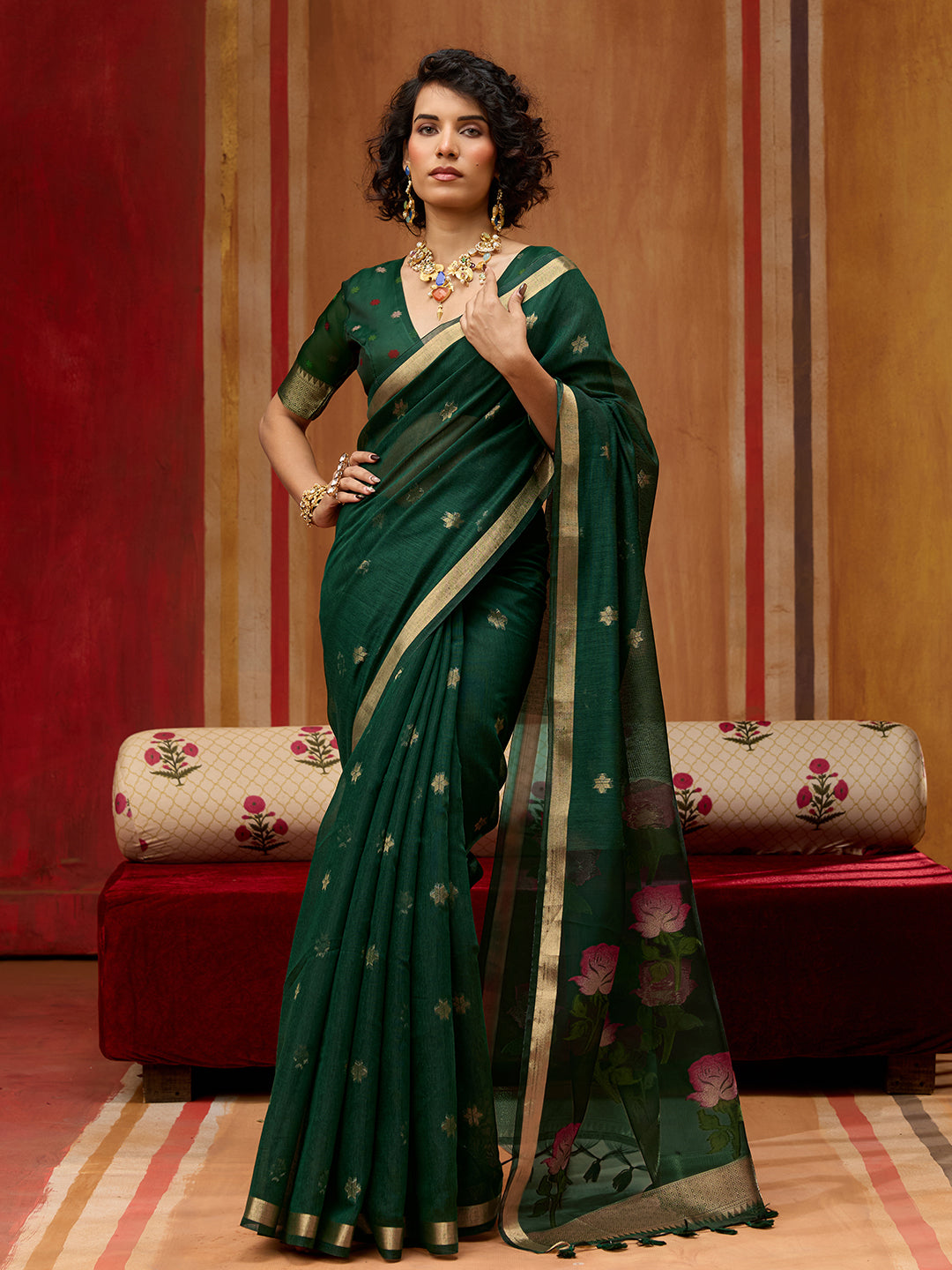 Urban Pallu Printed Satin Party Saree
