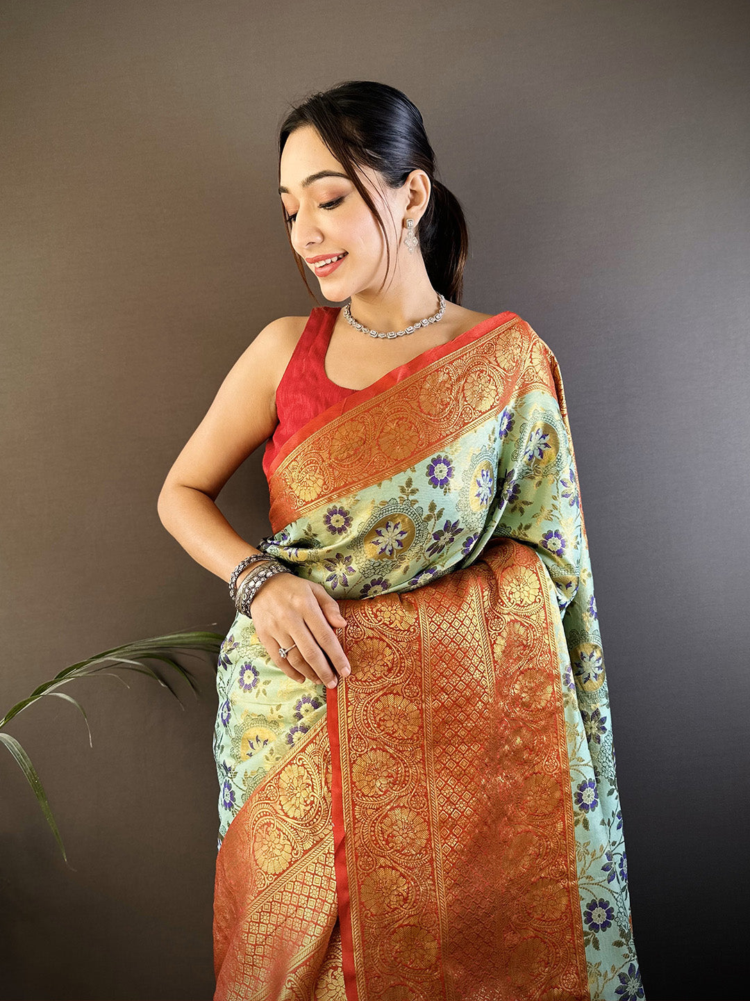 Urban Pallu Woven Design Silk Blend Traditional Saree