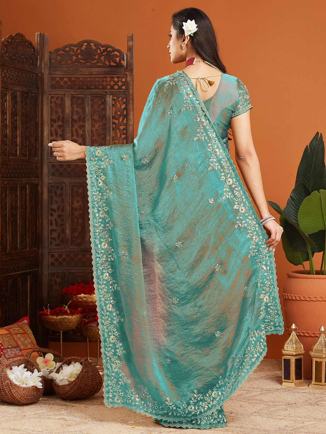 Urban Pallu Embroidered Organza Fusion Saree