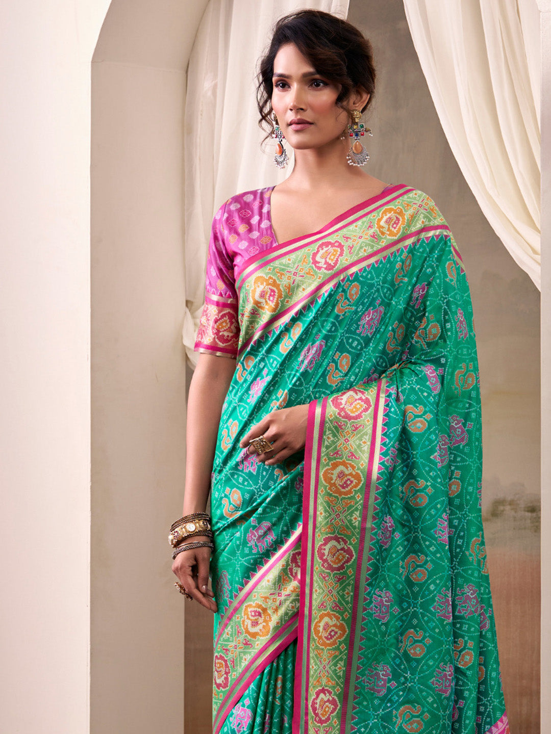 Urban Pallu Woven Design Cotton Blend Daily Saree