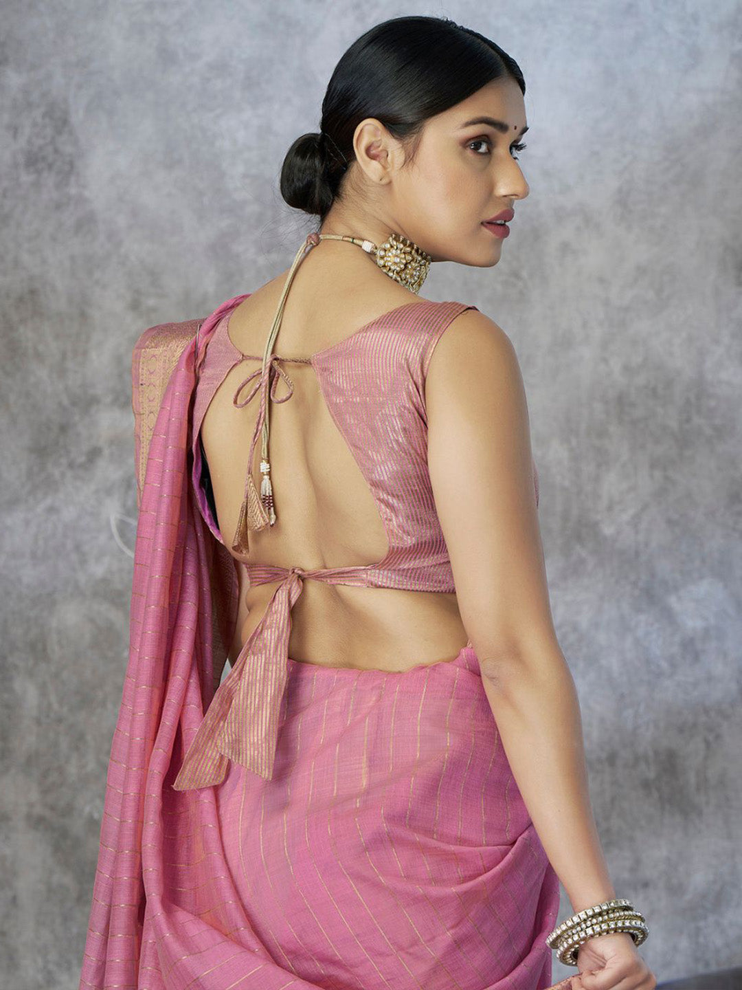 Urban Pallu Solid Cotton Blend Daily Saree