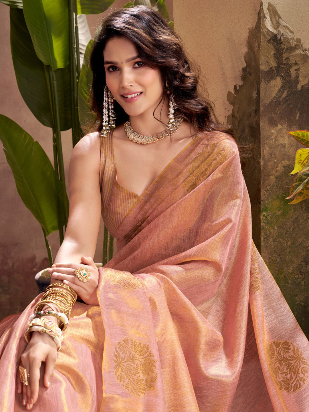Urban Pallu Woven Design Silk Blend Traditional Saree