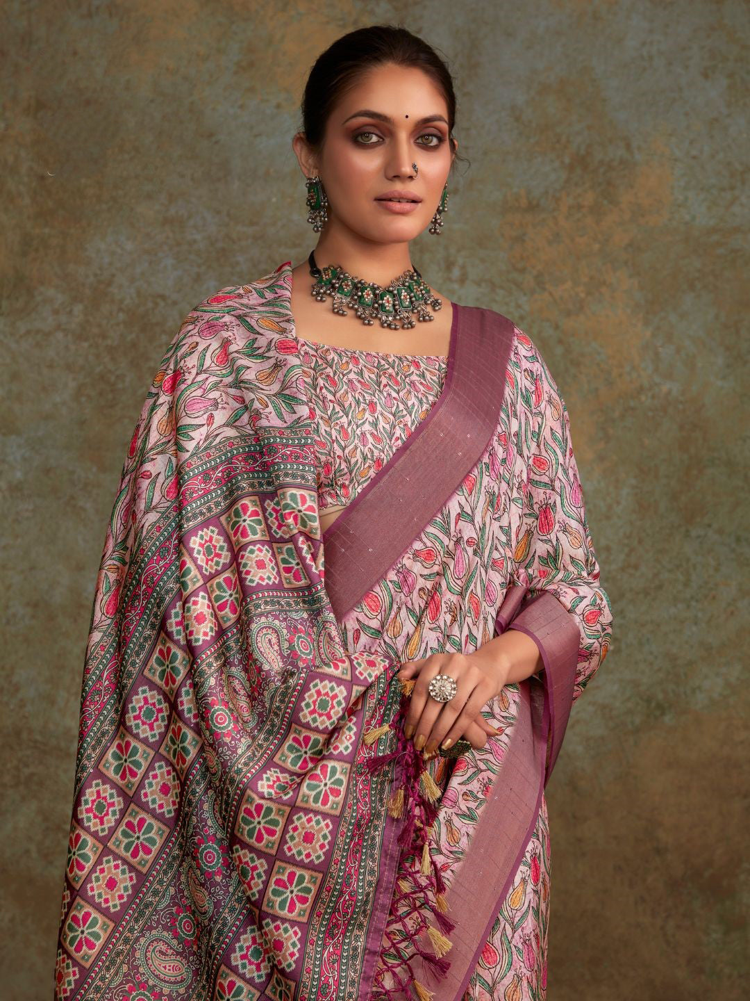 Urban Pallu Printed Silk Blend Daily Saree
