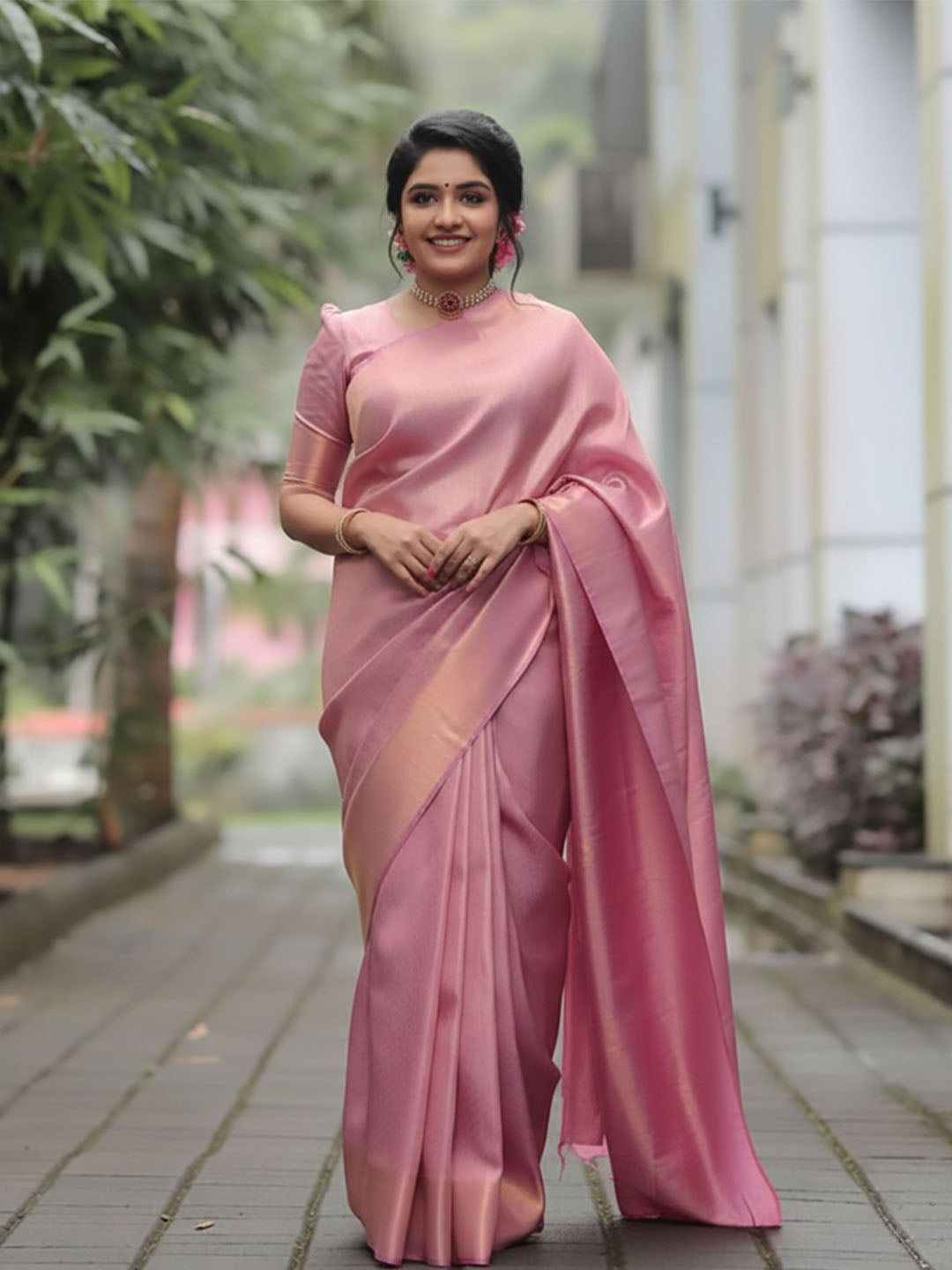 Urban Pallu Woven Design Silk Blend Traditional Saree
