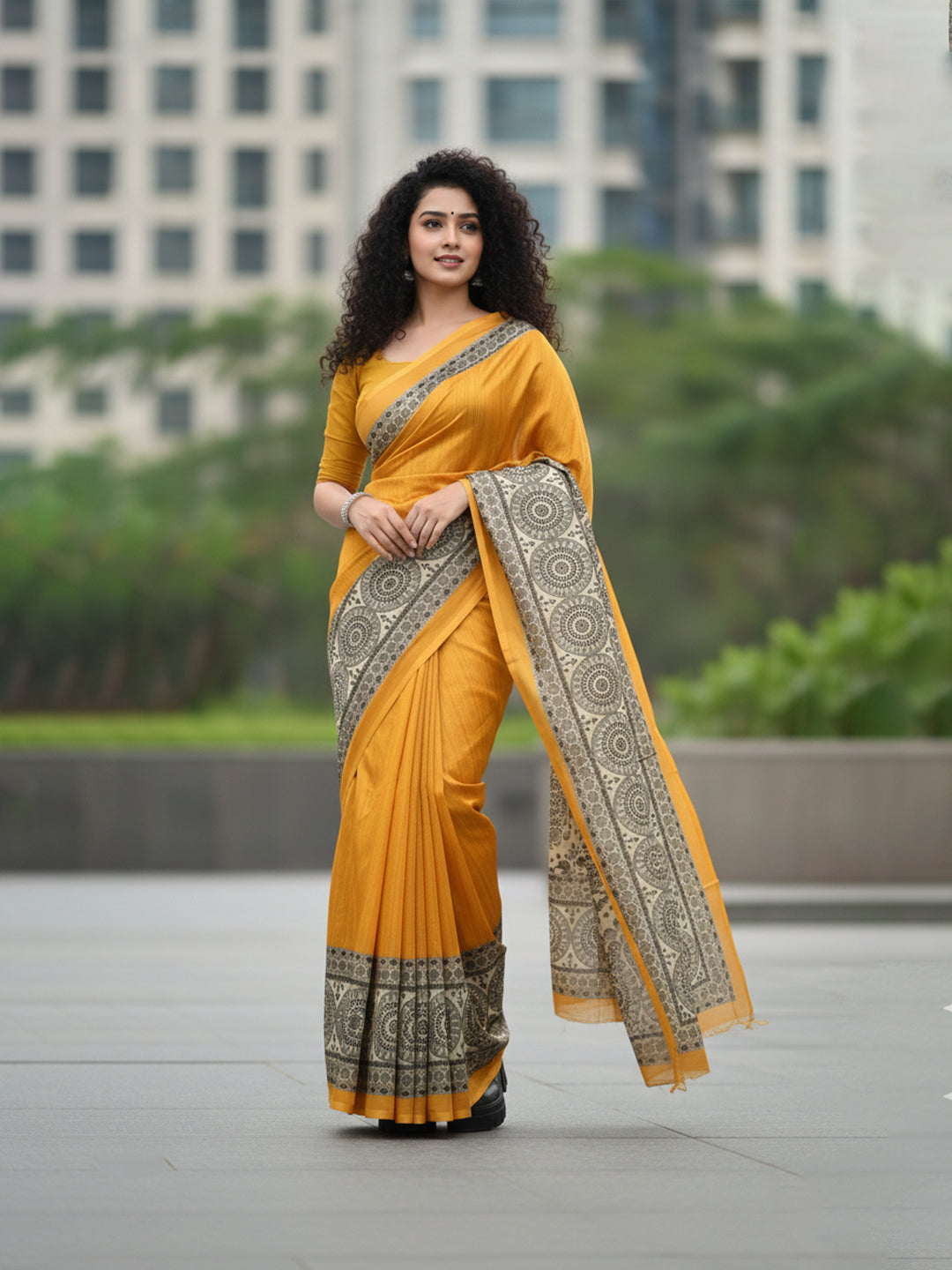 Urban Pallu Solid Silk Blend Festive Saree