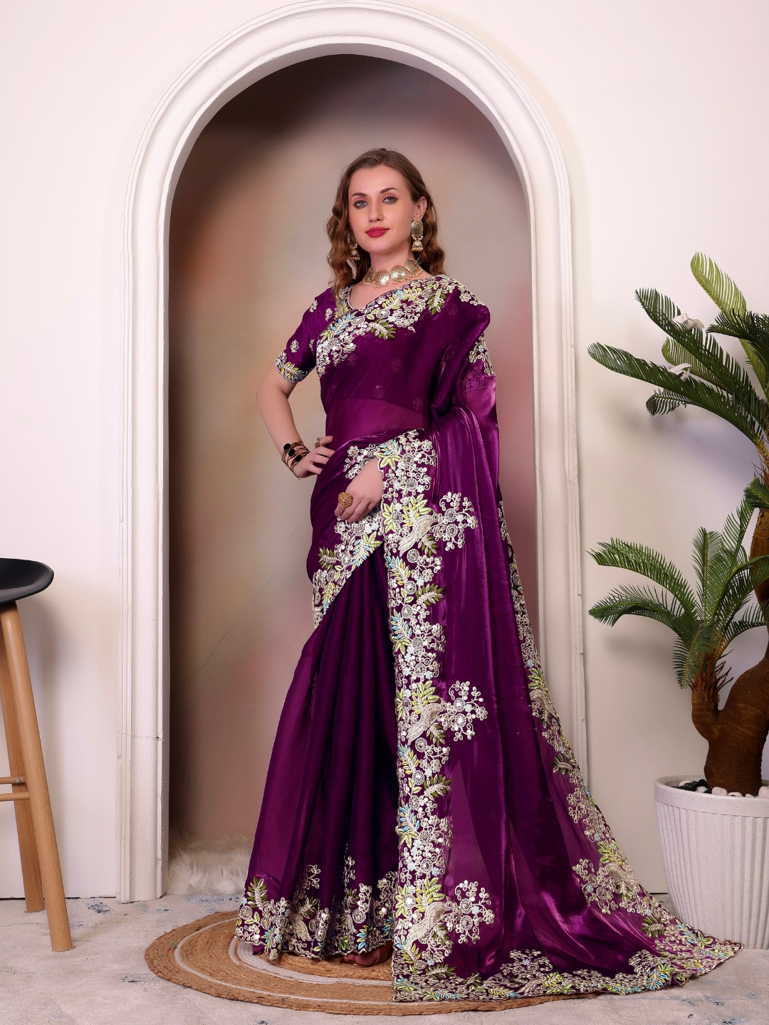 Urban Pallu Solid Silk Blend Festive Saree