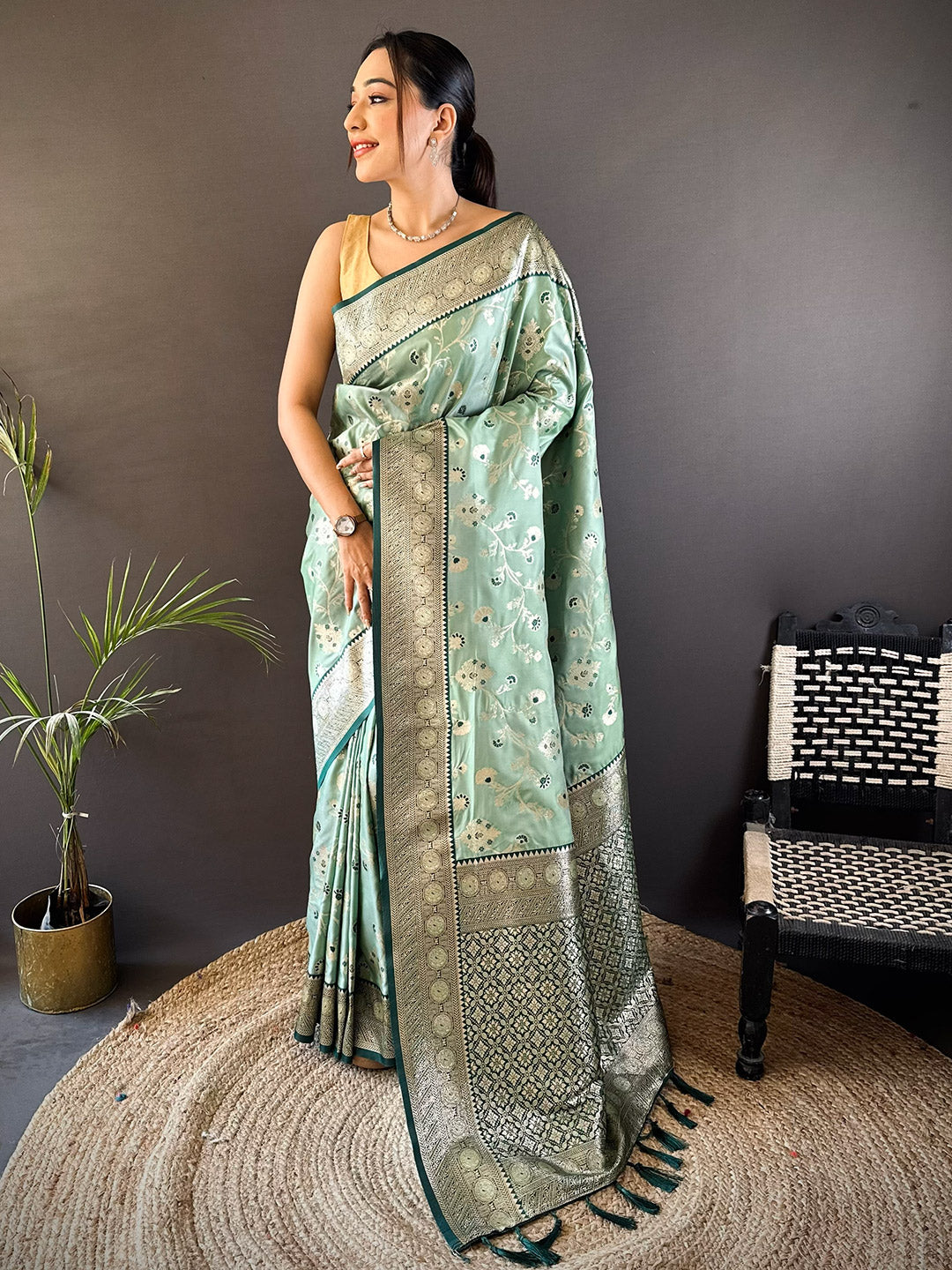 Urban Pallu Woven Design Art Silk Traditional Saree