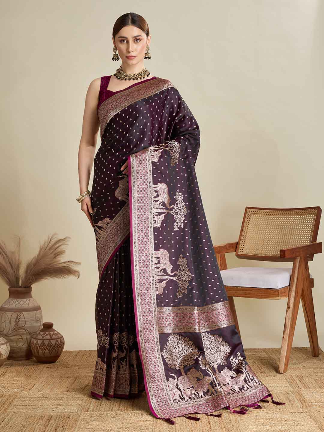 Urban Pallu Woven Design Silk Blend Party Saree