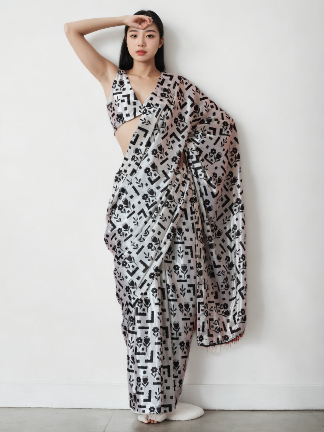 Urban Pallu Woven Design Silk Blend Fusion Saree