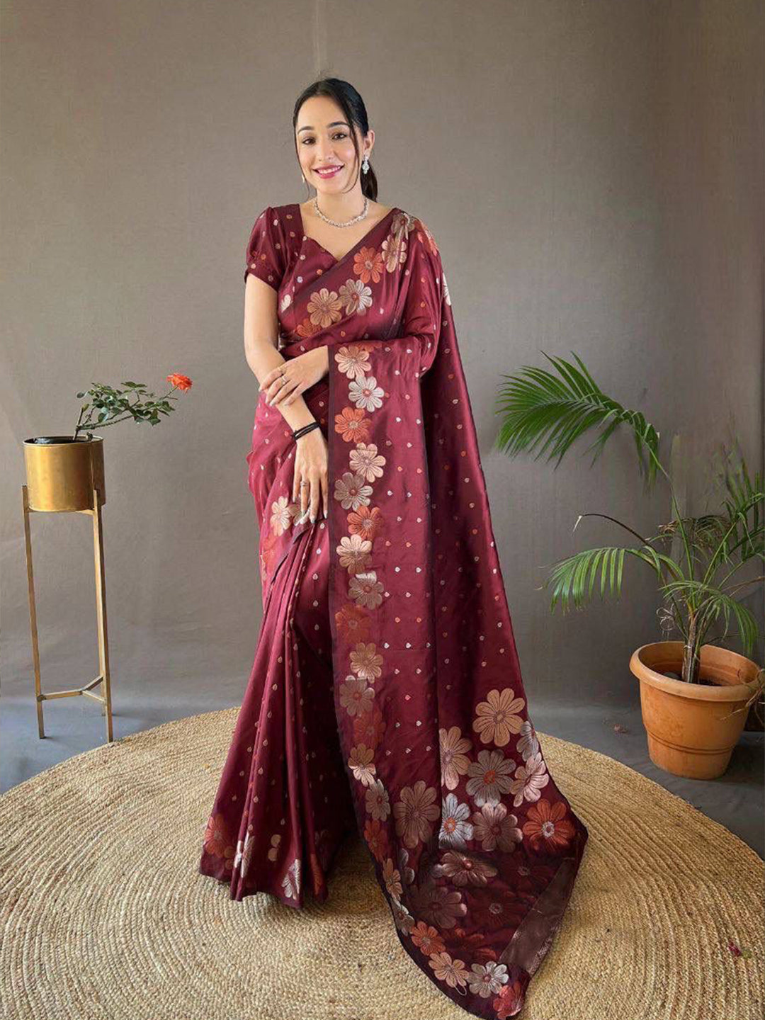 Urban Pallu Woven Design Silk Blend Work Saree