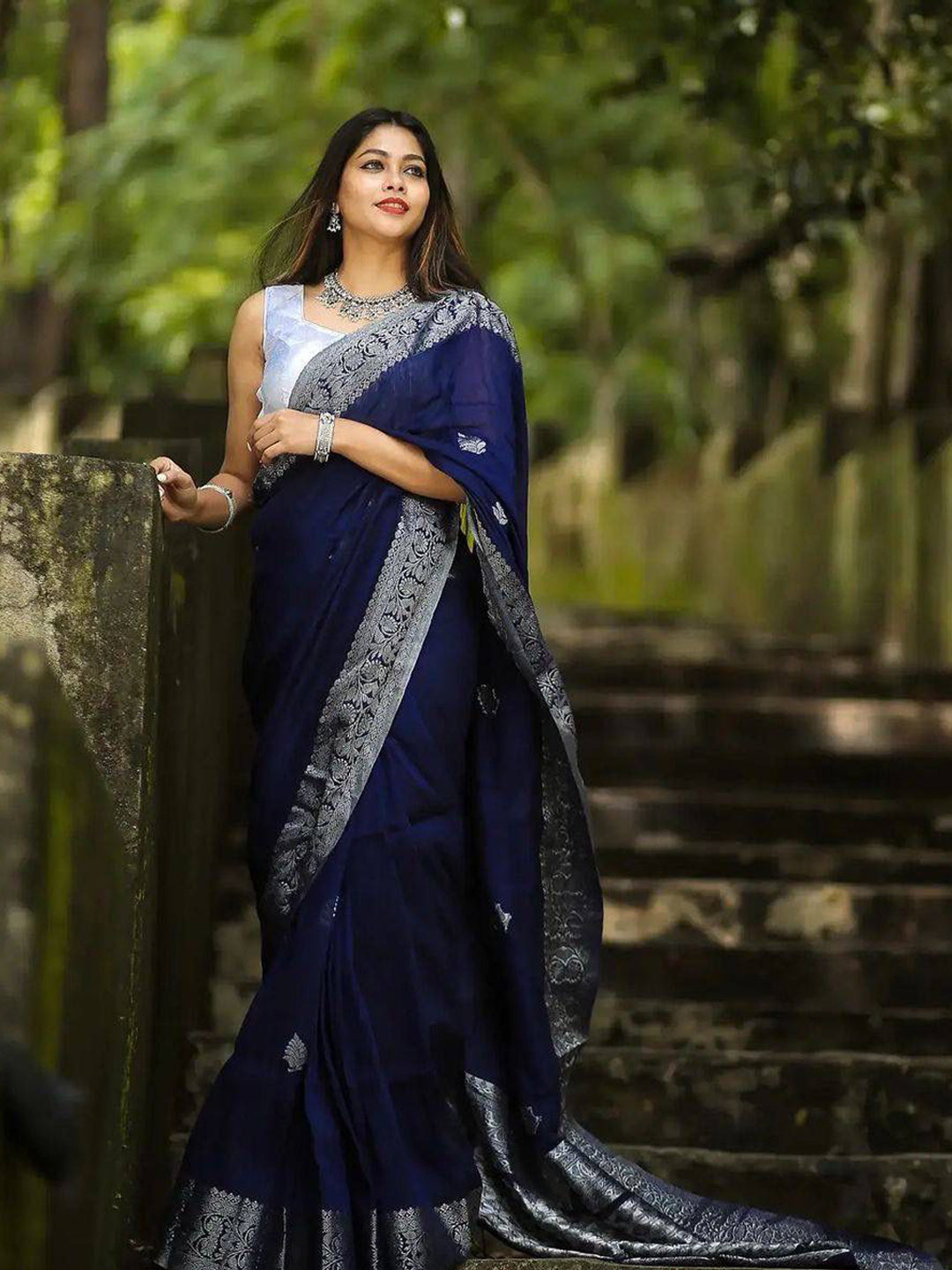 Urban Pallu Woven Design Silk Blend Work Saree