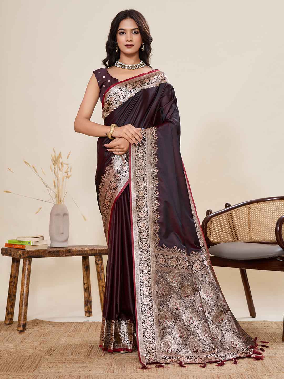 Urban Pallu Woven Design Silk Blend Party Saree