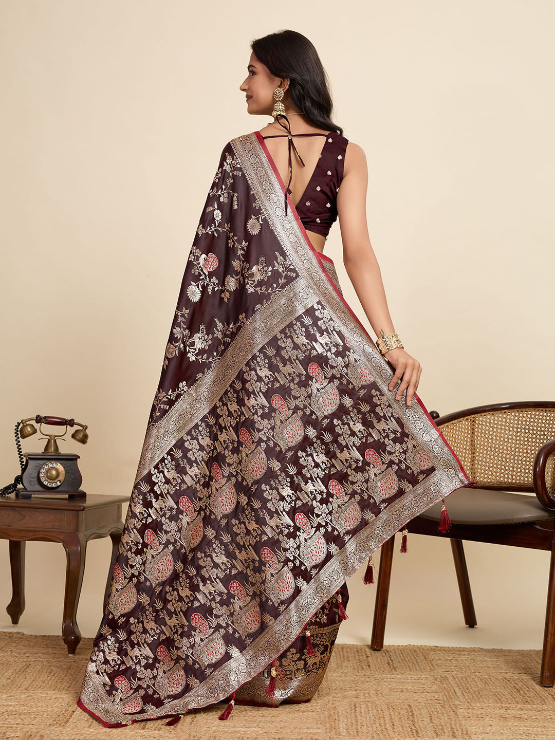 Urban Pallu Woven Design Silk Blend Party Saree
