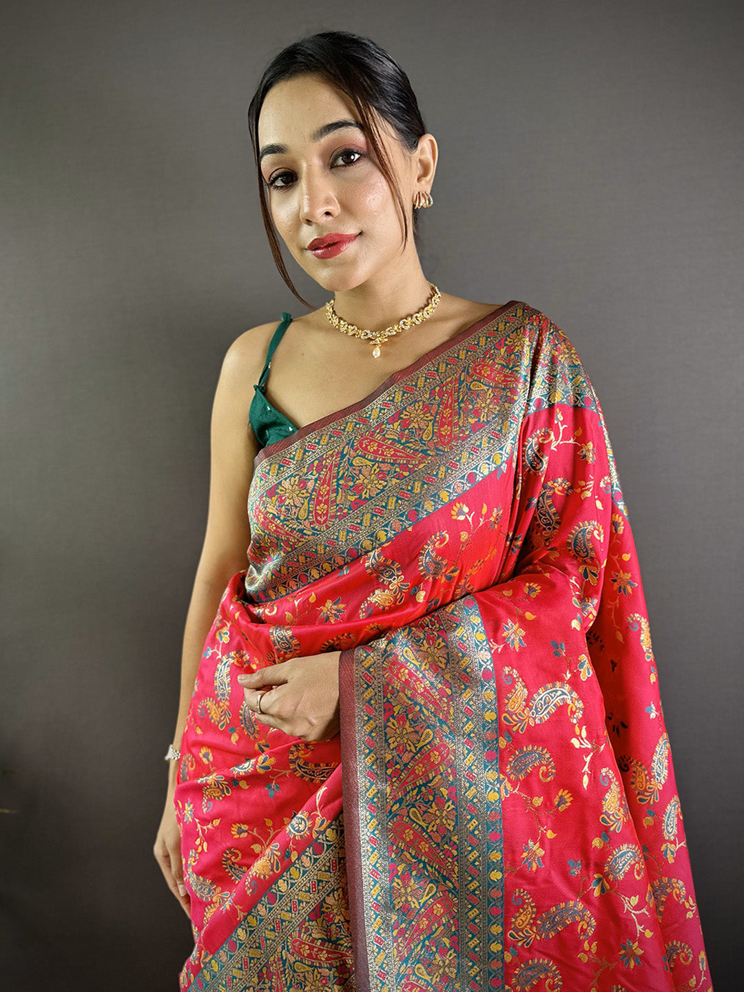 Urban Pallu Woven Design Silk Blend Traditional Saree