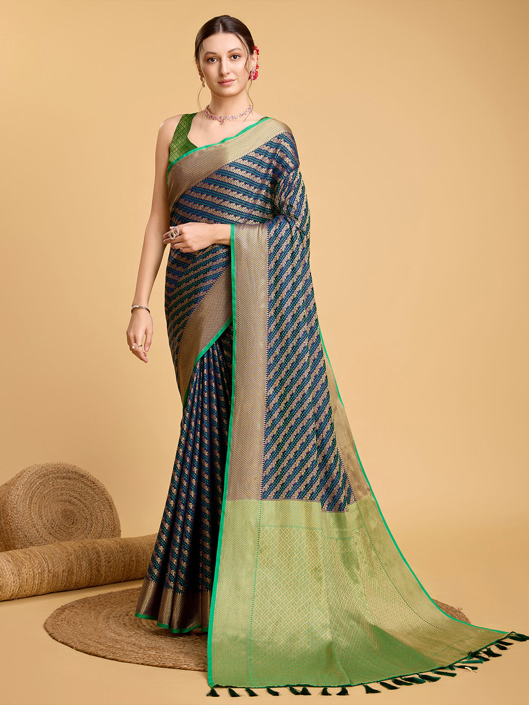 Urban Pallu Woven Design Silk Blend Party Saree