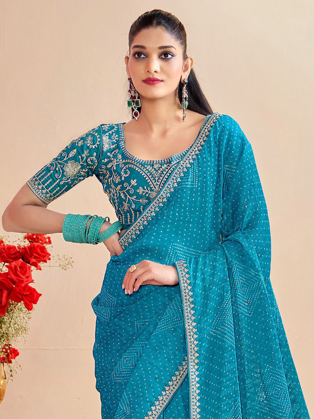 Urban Pallu Ethnic Motifs Embroidered Poly Georgette Heavy Work Saree