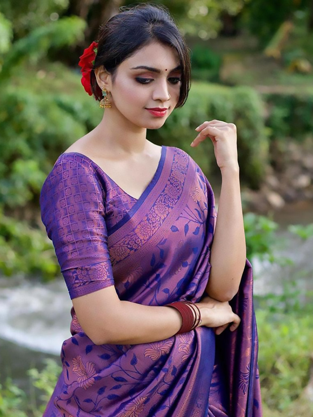 Urban Pallu Woven Design Silk Blend Traditional Saree