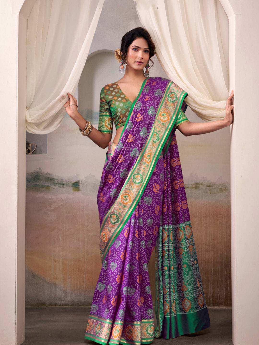 Urban Pallu Woven Design Cotton Blend Daily Saree