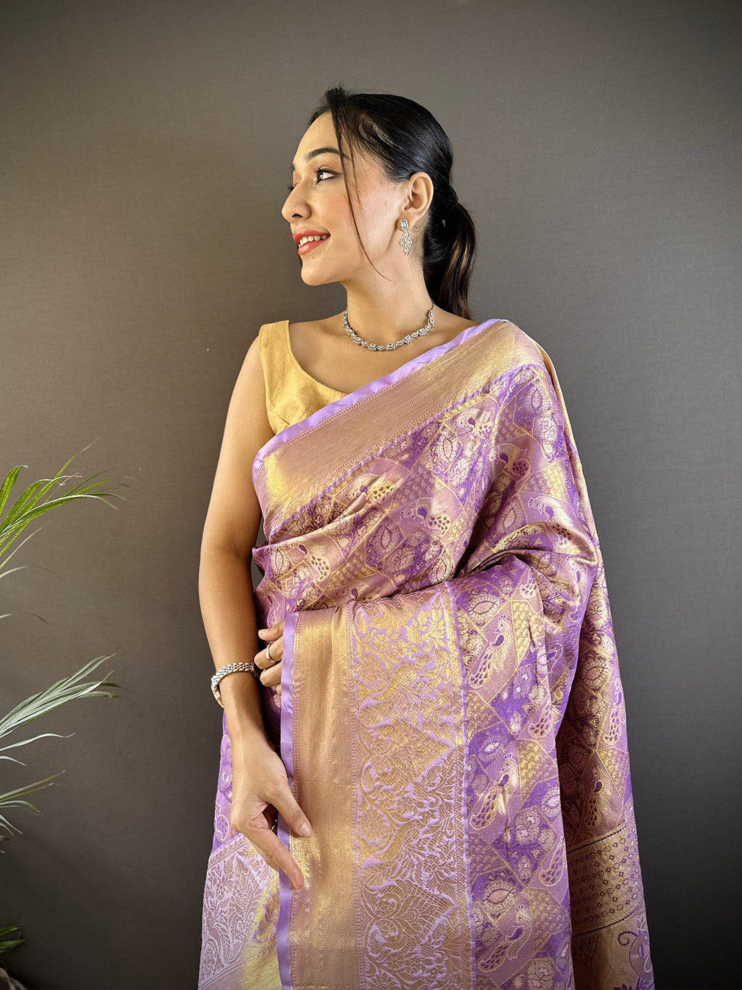 Urban Pallu Woven Design Silk Blend Traditional Saree