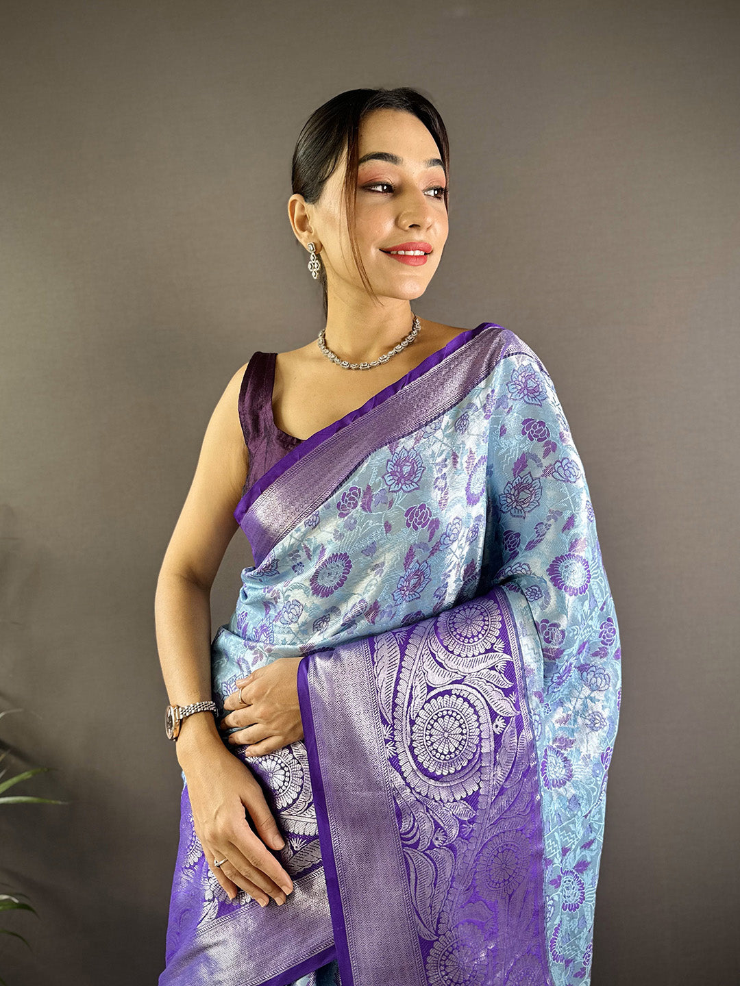 Urban Pallu Woven Design Silk Blend Traditional Saree
