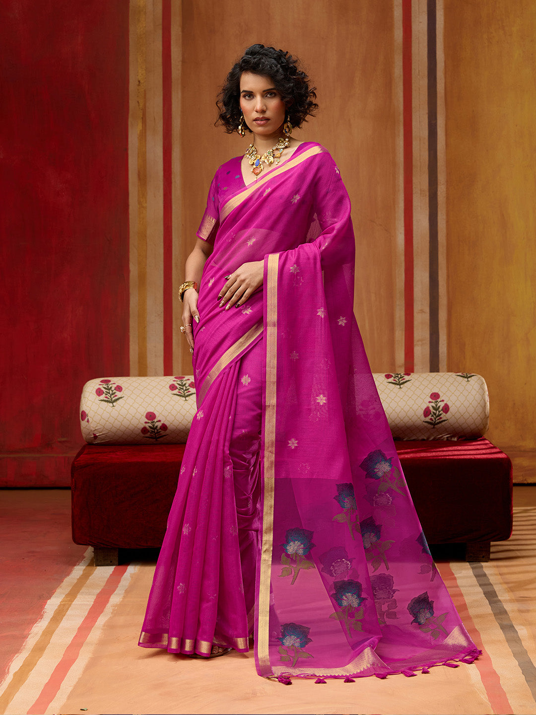 Urban Pallu Printed Satin Party Saree