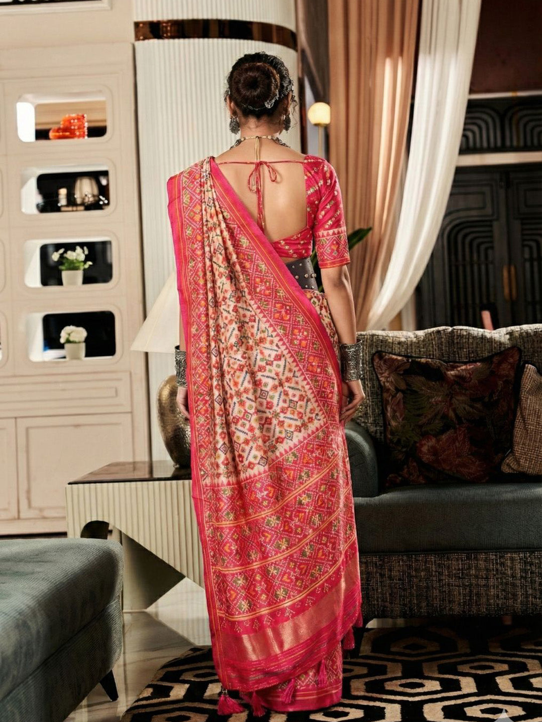 Urban Pallu Woven Design Cotton Blend Daily Saree