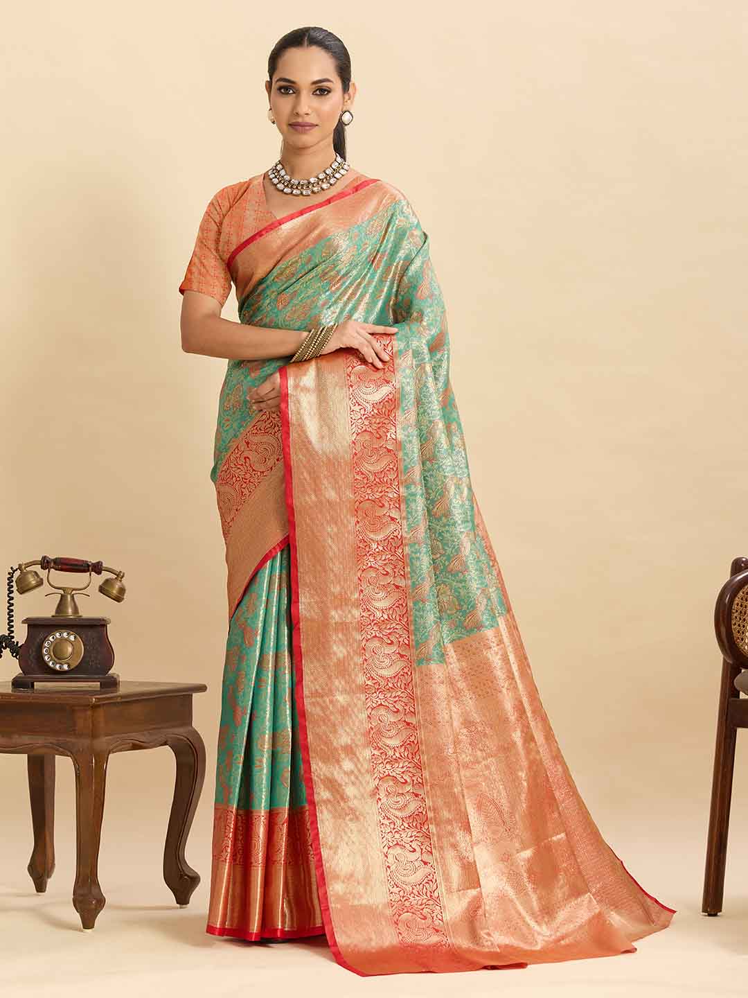 Urban Pallu Woven Design Silk Blend Festive Saree