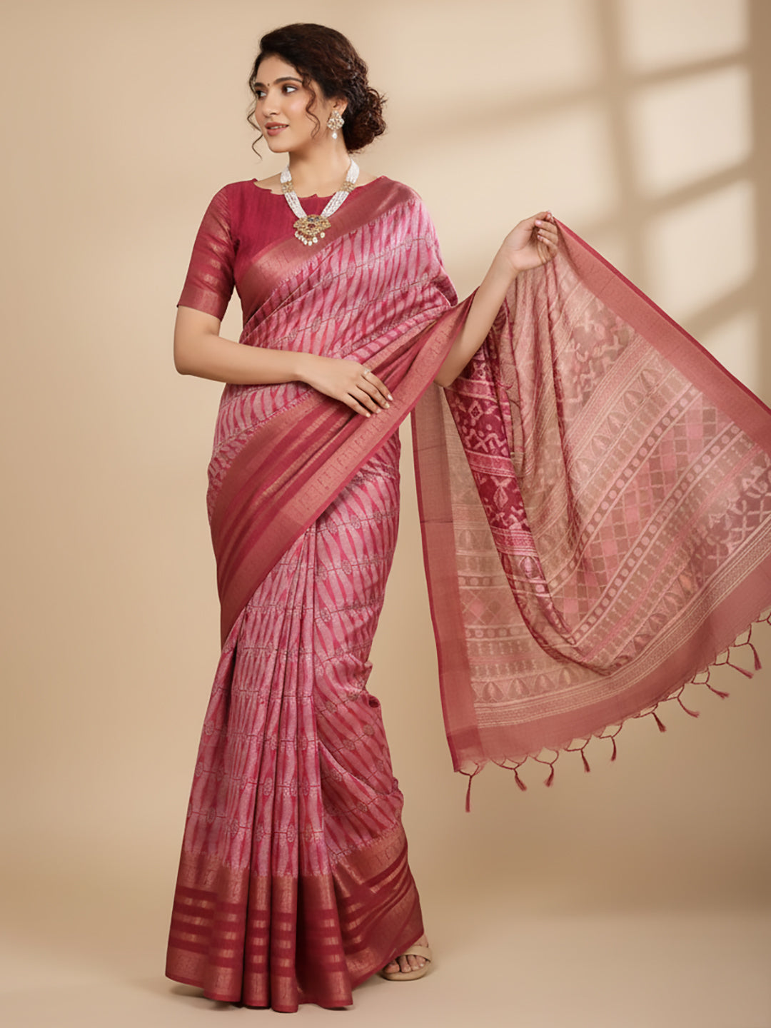 Urban Pallu Floral Sequinned Silk Blend Fusion Saree