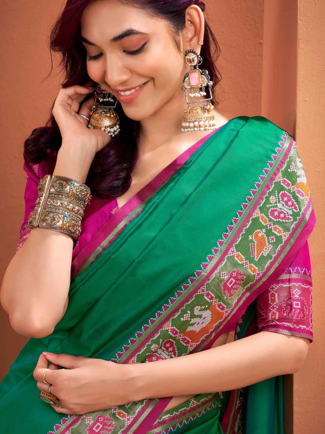 Urban Pallu Solid Silk Blend Festive Saree