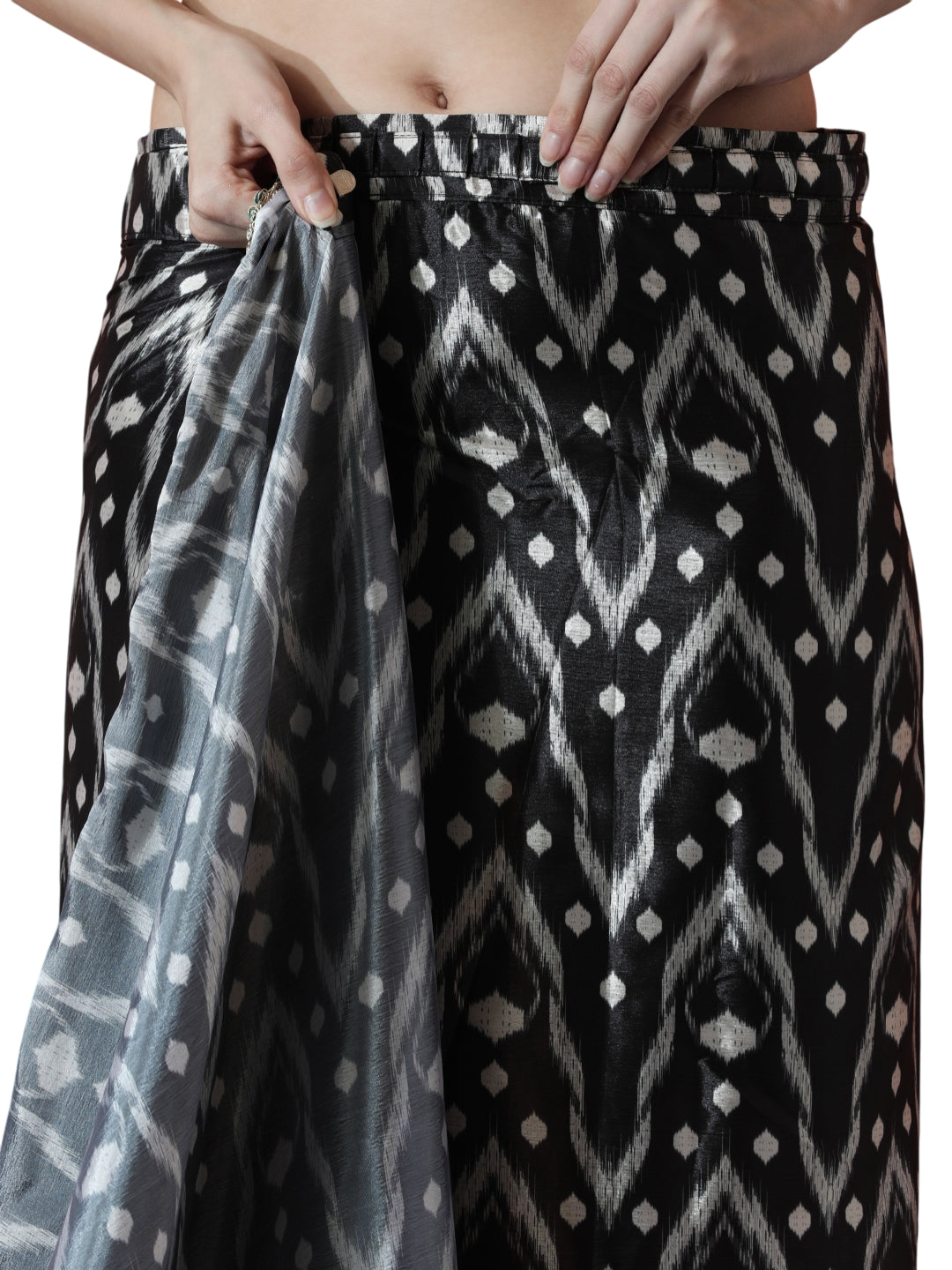 Urban Pallu Woven Design Silk Blend Fusion Saree
