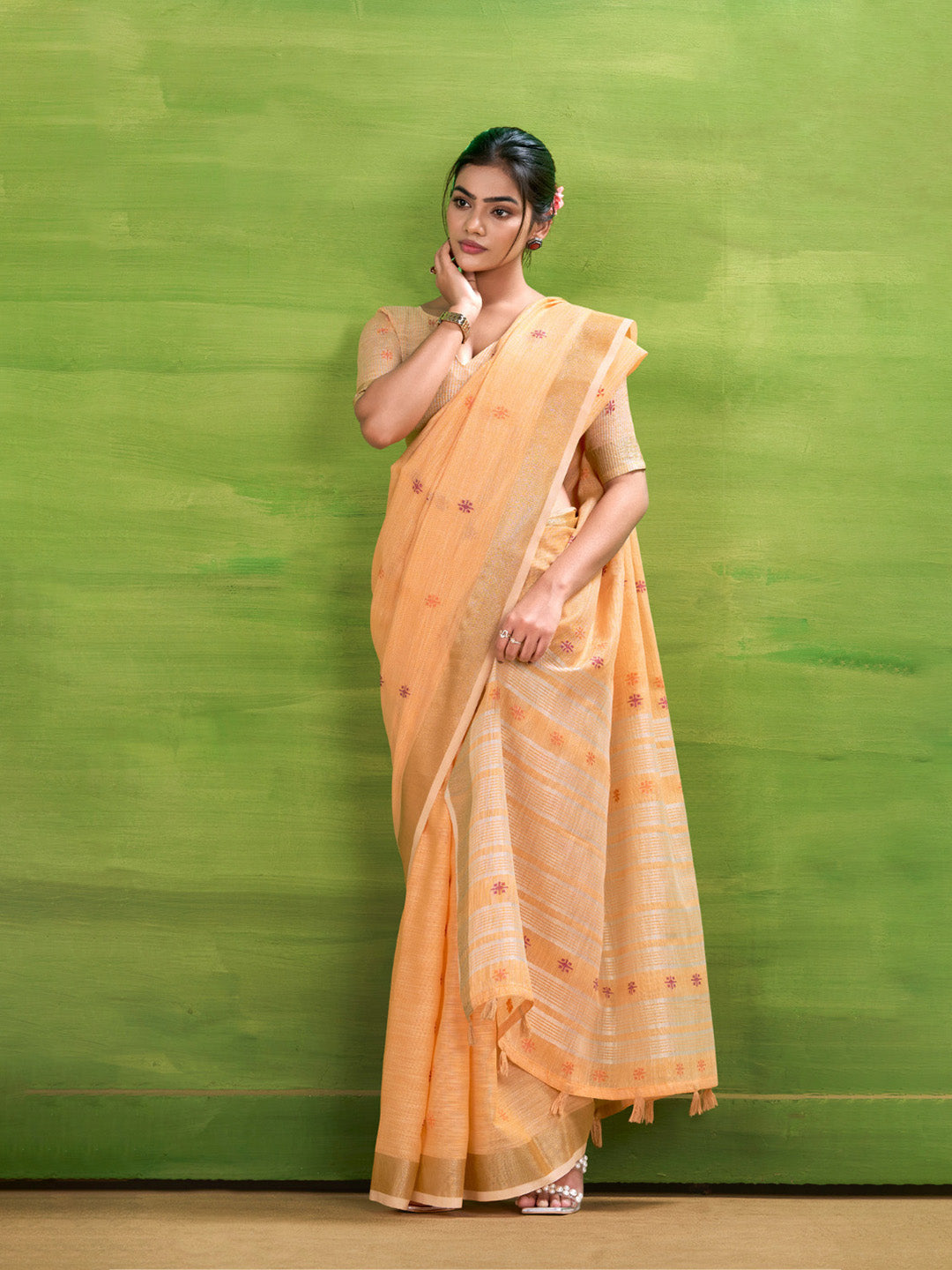 Urban Pallu Solid Cotton Blend Daily Saree
