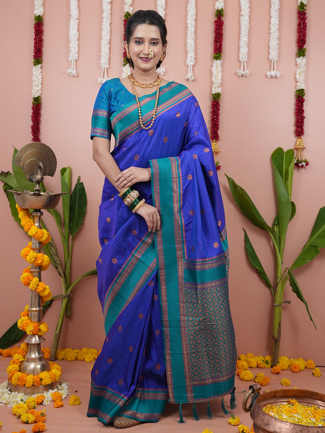Urban Pallu Woven Design Silk Blend Traditional Saree