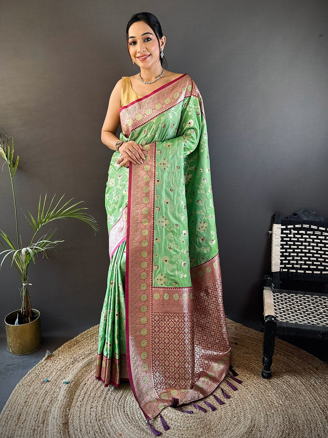 Urban Pallu Woven Design Art Silk Traditional Saree