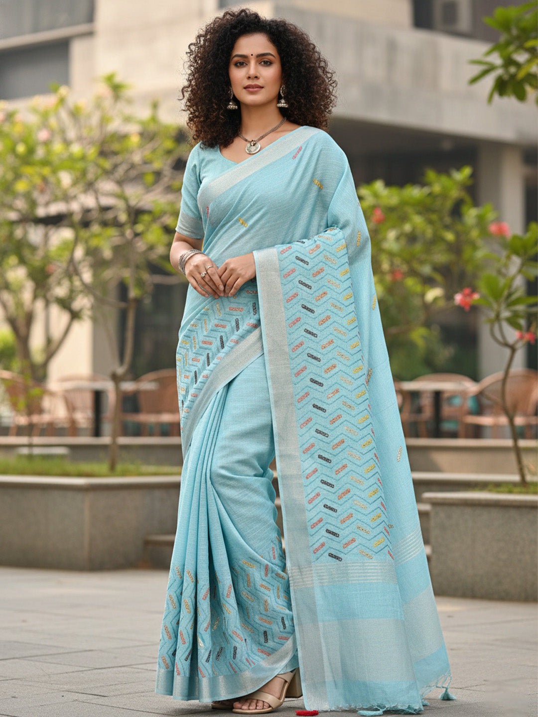 Urban Pallu Floral Sequinned Silk Blend Fusion Saree
