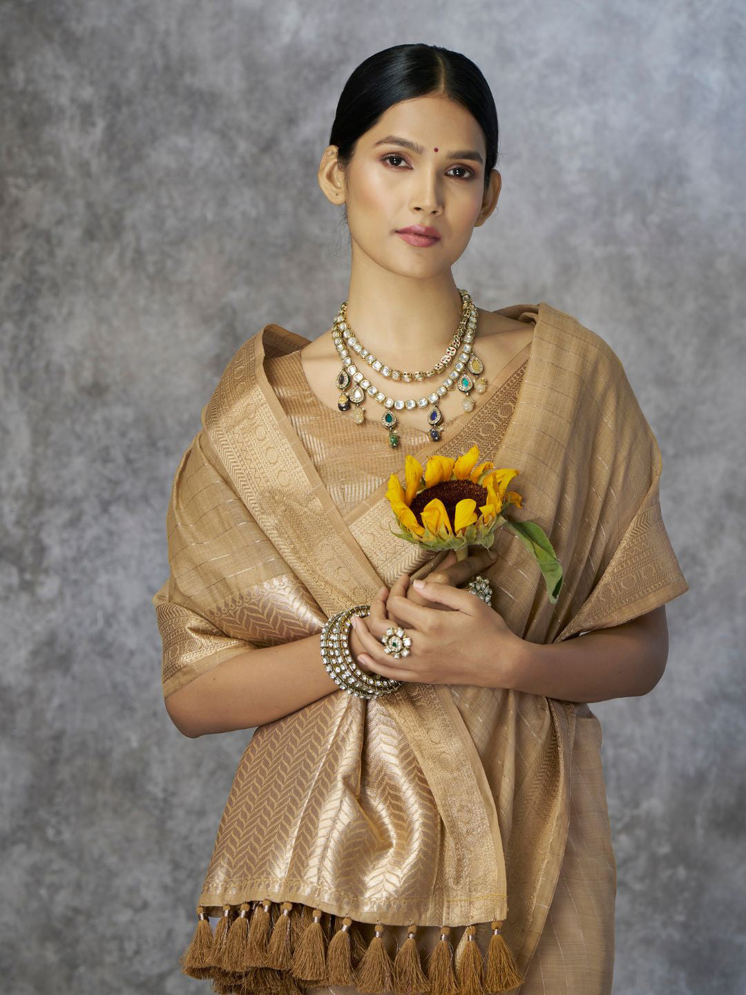 Urban Pallu Solid Cotton Blend Daily Saree