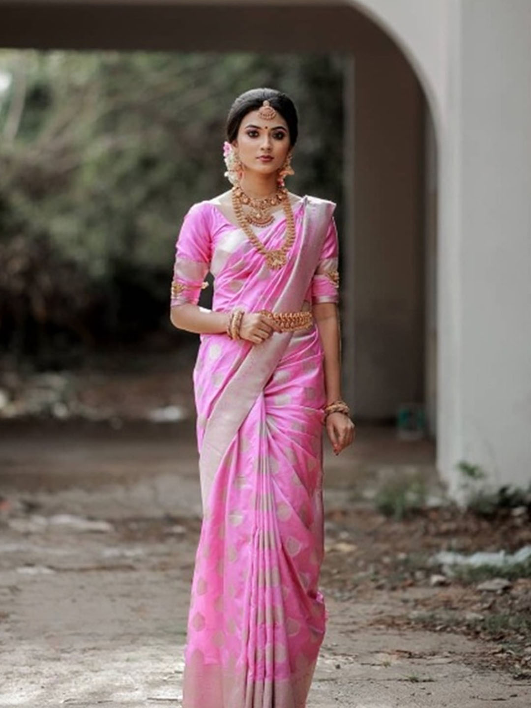 Urban Pallu Woven Design Silk Blend Work Saree