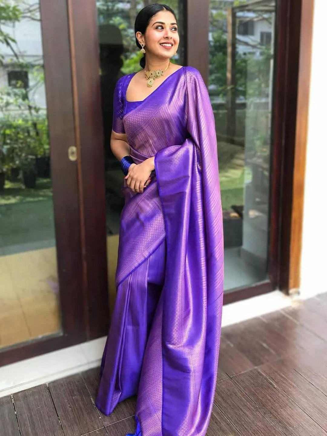 Urban Pallu Woven Design Silk Blend Traditional Saree
