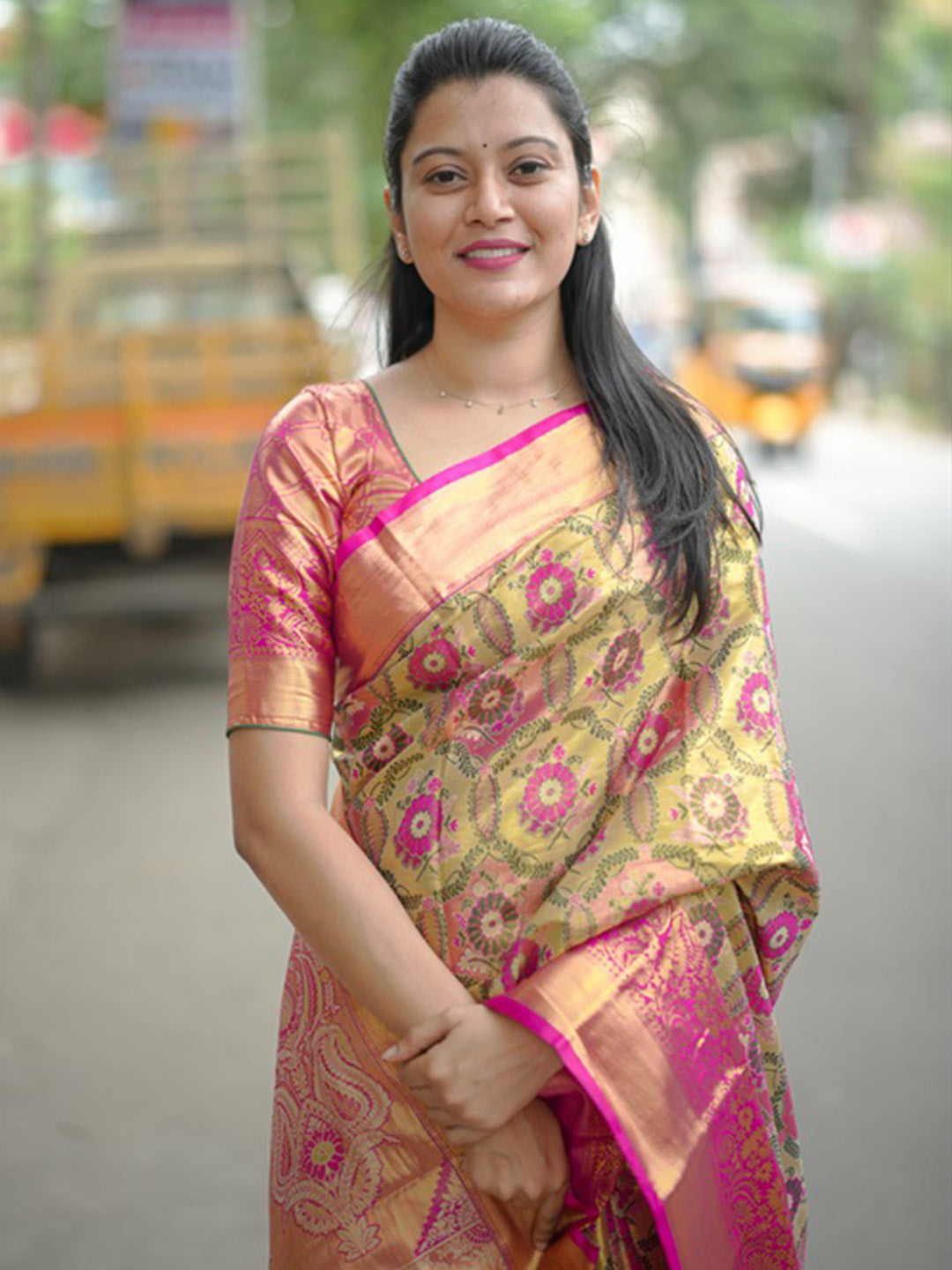 Urban Pallu Woven Design Silk Blend Traditional Saree